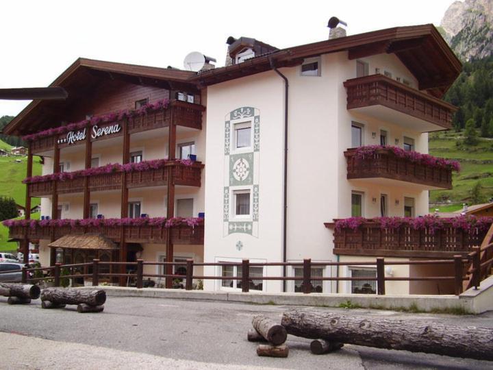 Hotel Serena Wolkenstein in Gröden Exterior foto